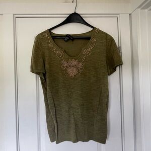 Green beaded short sleeve t-shirt